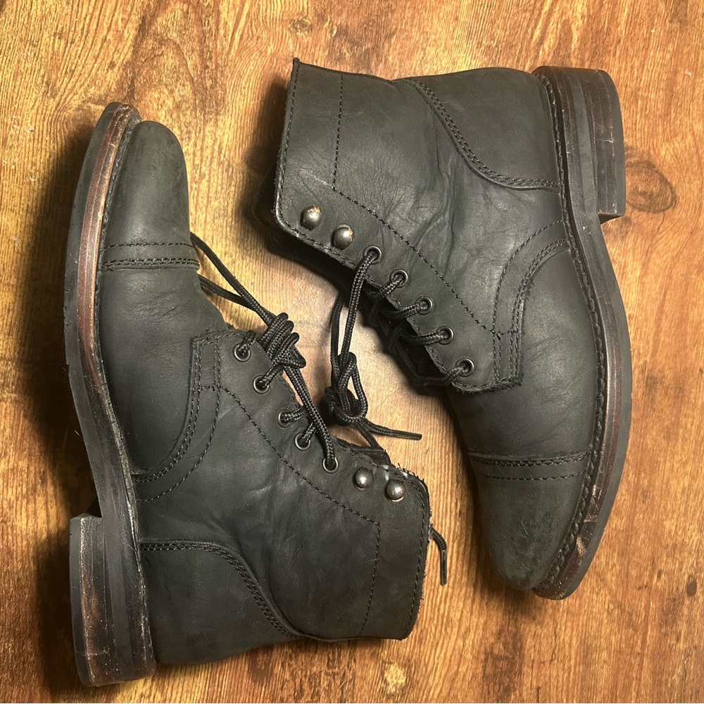 Thursday matte black size 6 Captain boots
